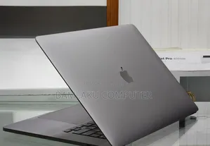 New Laptop Apple MacBook Pro 2019 64GB Intel Core i9 SSD 512GB