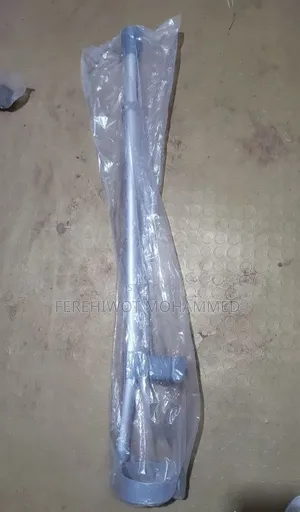 Two Piece Crutche (ክራንች)