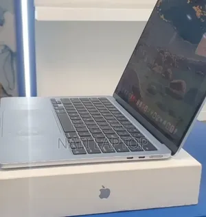 New Laptop Apple MacBook Air 2025 M4 16GB Apple M4 SSD 512GB