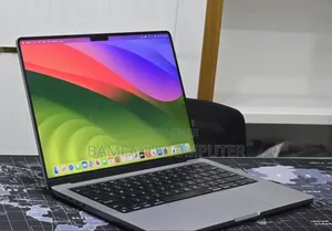 New Laptop Apple MacBook Pro 2023 M3 8GB Apple M3 Pro SSD 512GB