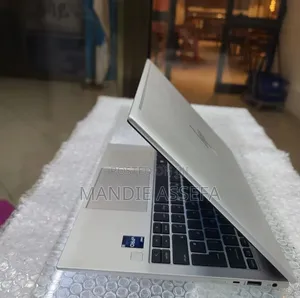 New Laptop HP EliteBook 840 G9 16GB Intel Core i5 SSD 512GB