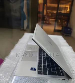 New Laptop HP EliteBook 840 G9 16GB Intel Core i5 SSD 512GB
