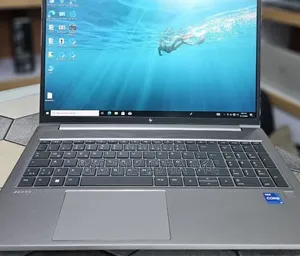 New Laptop HP ZBook Firefly G8 16GB Intel Core i7 SSD 1T