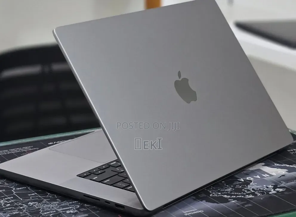 New Laptop Apple MacBook Pro 2023 M2 16GB Apple M2 SSD 512GB