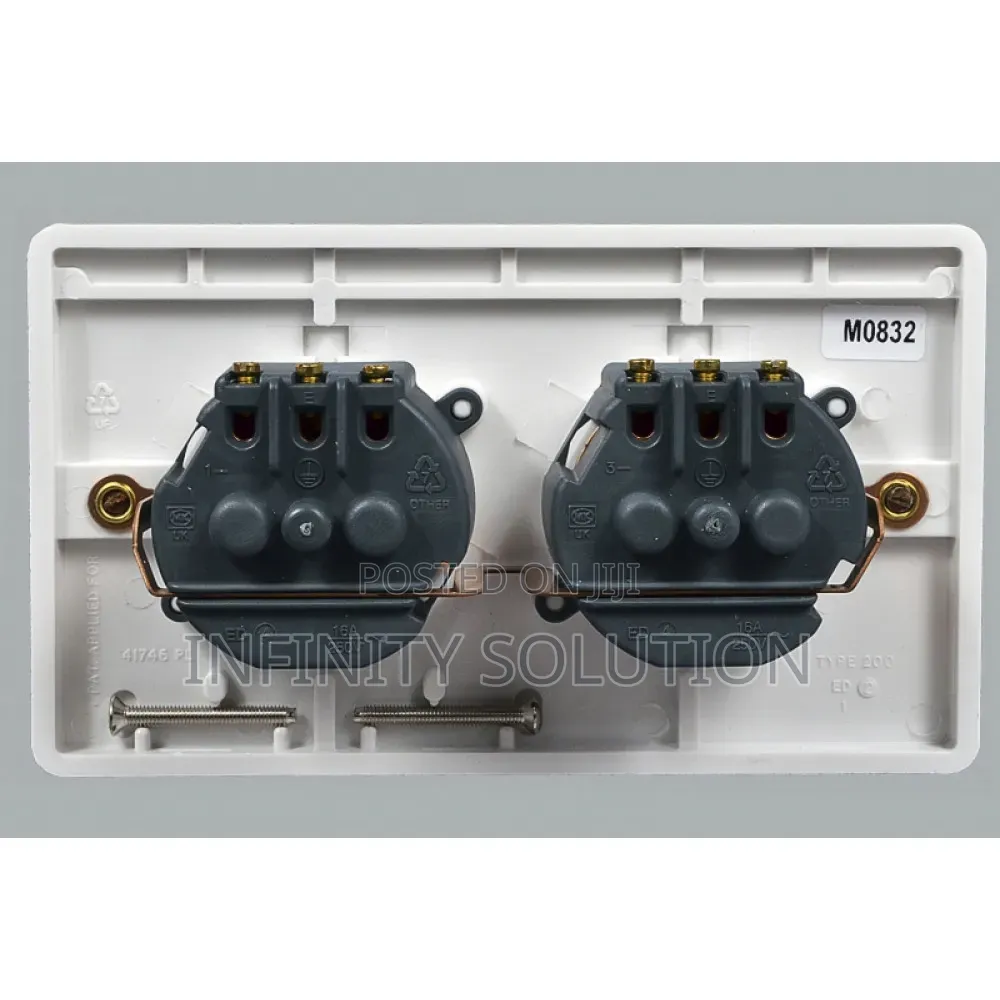 Double Shuko Socket 16G 2P+E