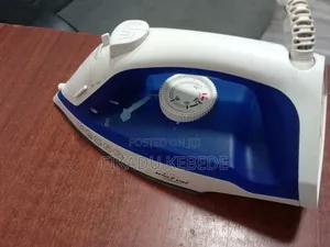 Used Steam Iron – Good Condition