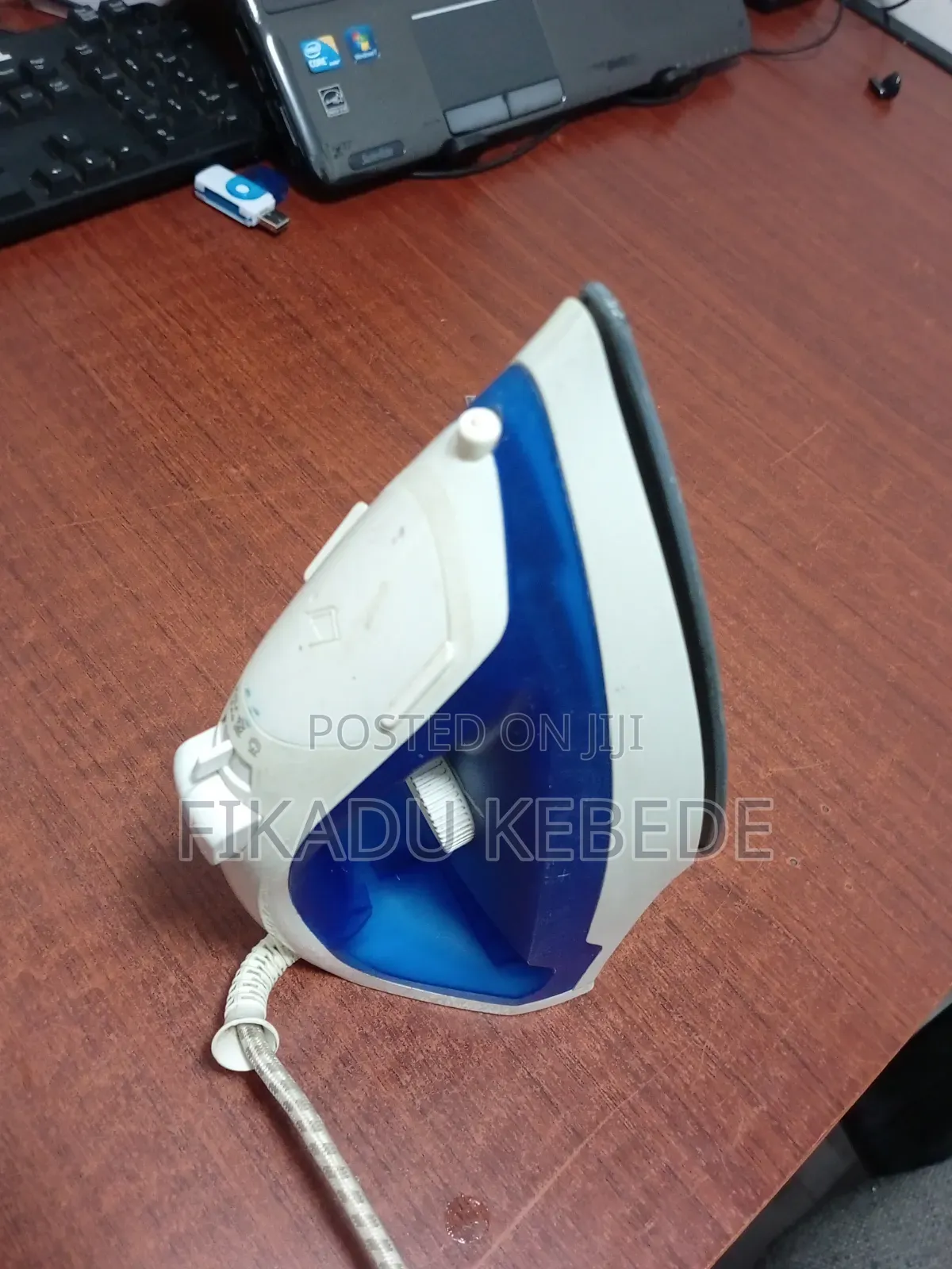 Used Steam Iron – Good Condition