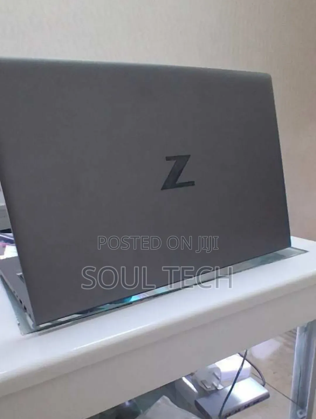 New Laptop HP ZBook Firefly G8 16GB Intel Core i7 SSD 512GB