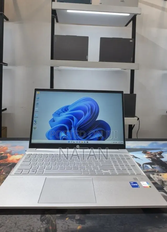 New Laptop HP Pavilion 15-eh0050wm 16GB Intel Core i7 SSD 512GB