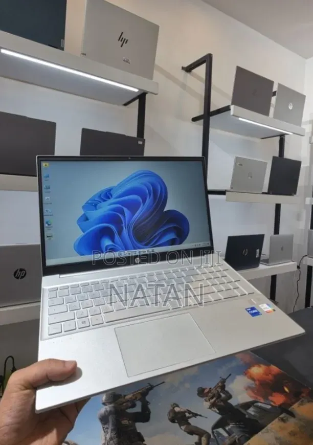 New Laptop HP Pavilion 15-eh0050wm 16GB Intel Core i7 SSD 512GB