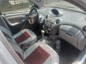 Toyota Platz 2003 Silver
