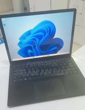 New Laptop Microsoft Surface 16GB Intel Core i7 SSD 512GB