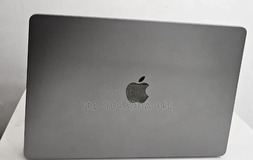 New Laptop Apple MacBook Air 2024 M3 8GB Intel Core i7 SSD 512GB