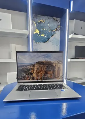 New Laptop HP EliteBook 840 G9 16GB Intel Core i5 SSD 512GB