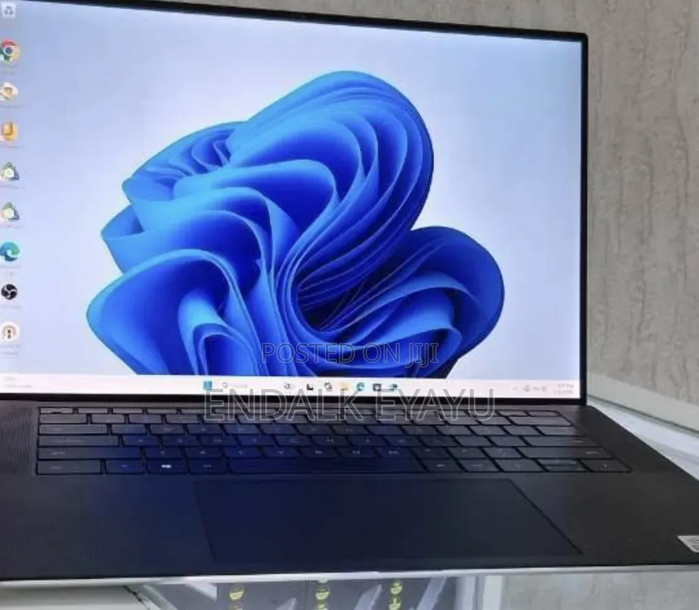 New Laptop Dell XPS 15 16GB Intel Core i7 SSD 512GB