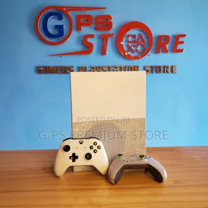 Xbox One S | 100% Quality | 2 Original Controllers