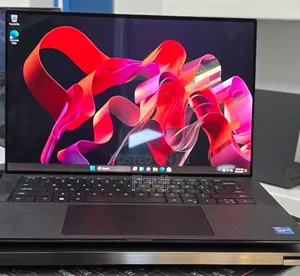 New Laptop Dell Precision 5560 16GB Intel Core i7 SSD 512GB