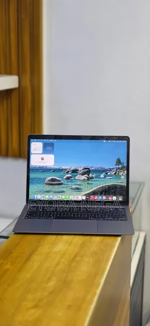 New Laptop Apple MacBook Air 2020 M1 16GB Apple M1 SSD 256GB