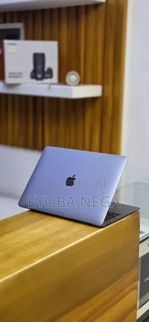 New Laptop Apple MacBook Air 2020 M1 16GB Apple M1 SSD 256GB