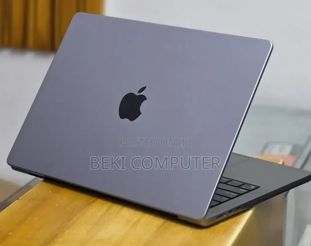 New Laptop Apple MacBook Pro 2021 M1 32GB Apple M1 SSD 512GB