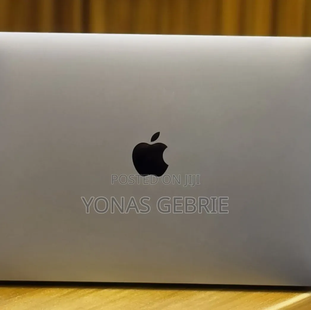 New Laptop Apple MacBook 16GB Apple M1 SSD 256GB