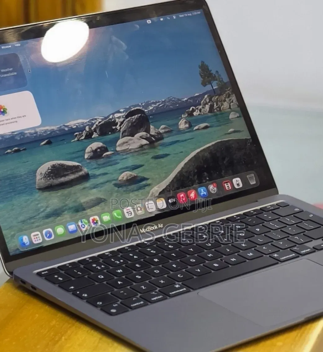 New Laptop Apple MacBook 16GB Apple M1 SSD 256GB