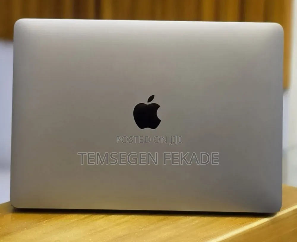 New Laptop Apple MacBook Air 2020 M1 16GB Apple M1 SSD 256GB