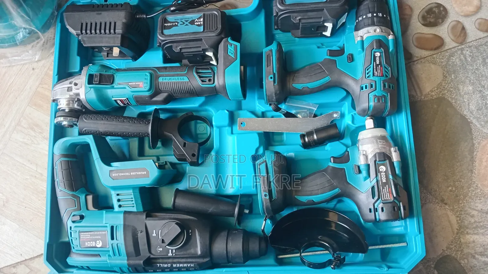 ኮርድለስ ፓወር ቱልስ ሴት