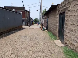 7bdrm House in Addis Ketema for sale