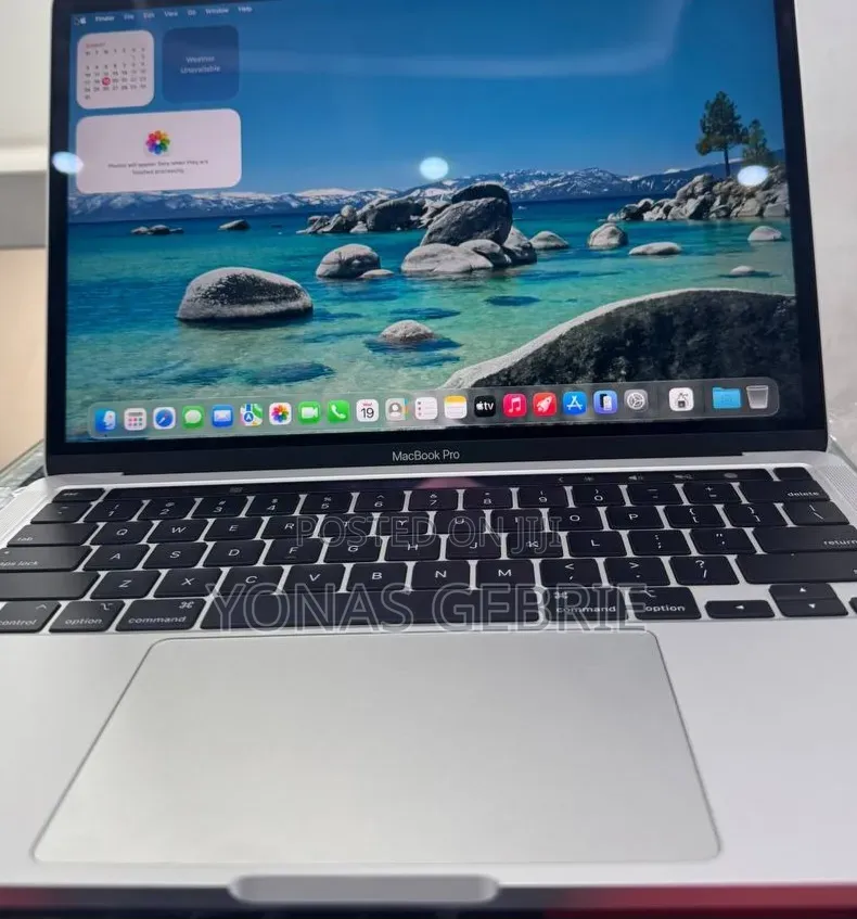 New Laptop Apple MacBook 16GB Apple M1 SSD 1T
