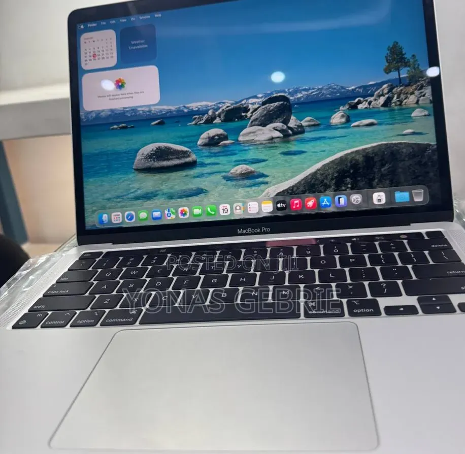 New Laptop Apple MacBook 16GB Apple M1 SSD 1T