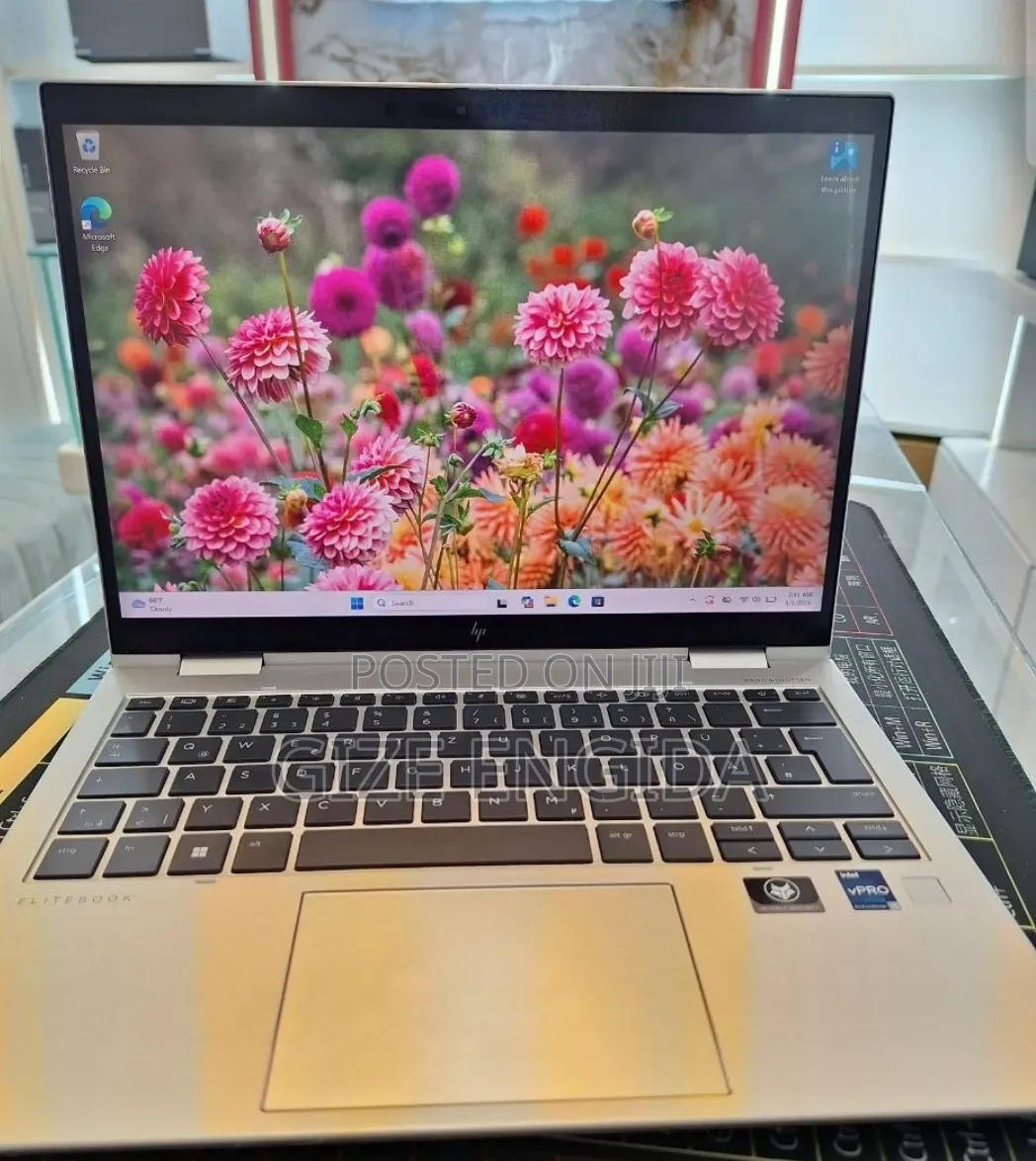 New Laptop HP EliteBook 830 G9 16GB Intel Core i5 SSD 512GB