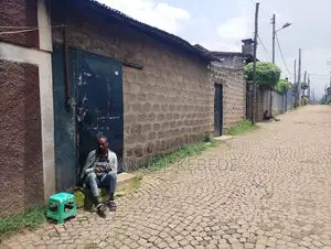 7bdrm House in Addis Ketema for sale