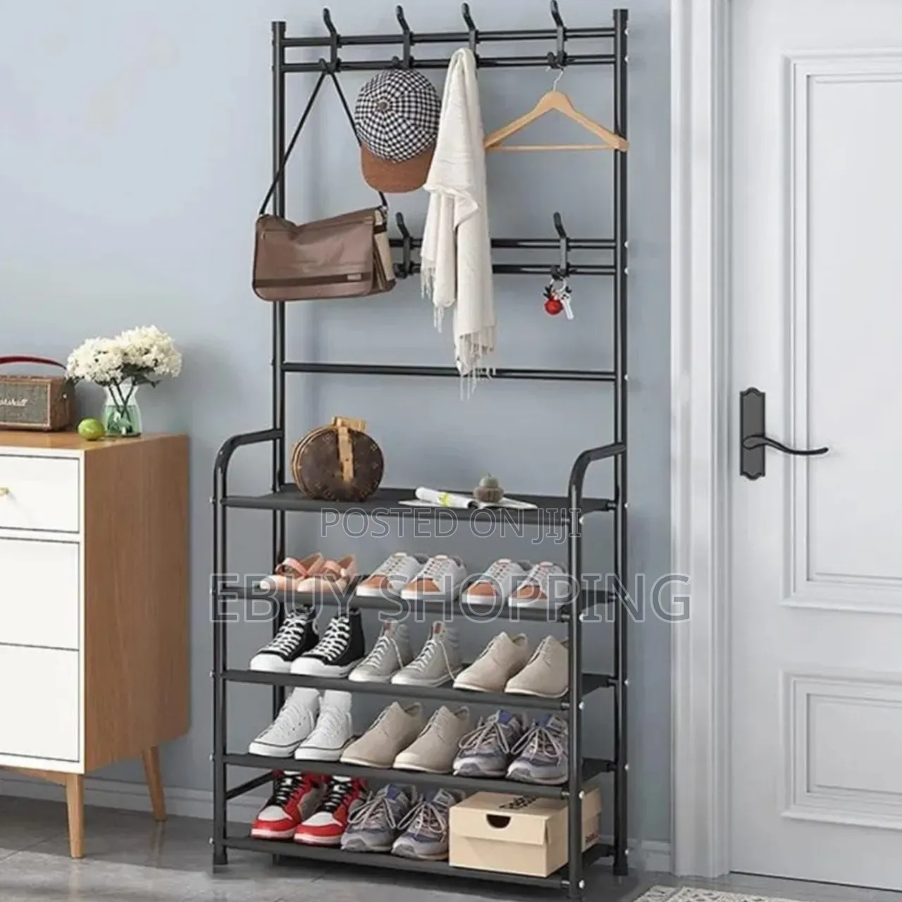 Achieve a Minimalist and Organized Bedroom With This Modern Black