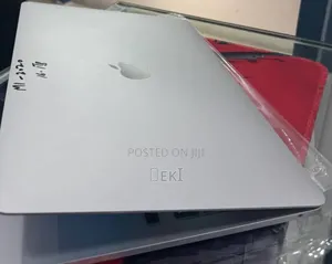 New Laptop Apple MacBook Pro 2020 M1 16GB Apple M1 SSD 1T