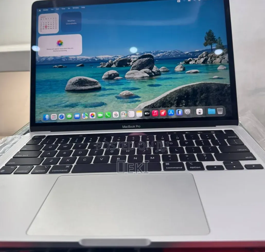 New Laptop Apple MacBook Pro 2020 M1 16GB Apple M1 SSD 1T