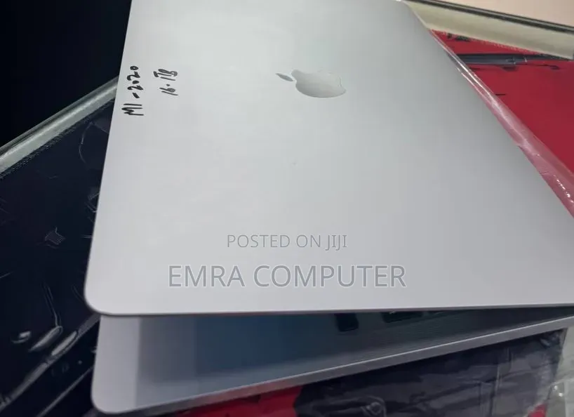 New Laptop Apple MacBook Pro 2020 M1 16GB Apple M1 Pro SSD 1T