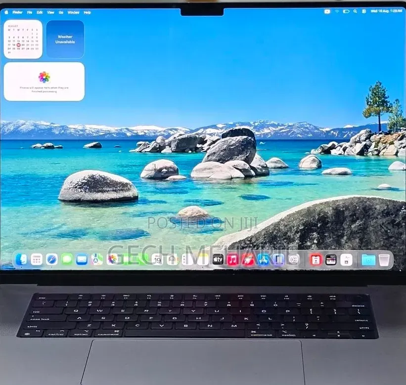 New Laptop Apple MacBook Pro 2022 M2 16GB Apple M2 SSD 512GB