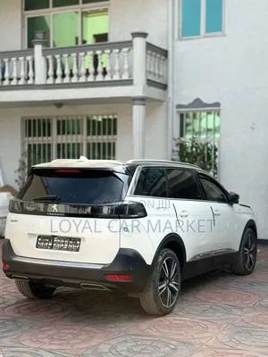 Peugeot 5008 2021 White