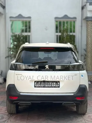 Peugeot 5008 2021 White