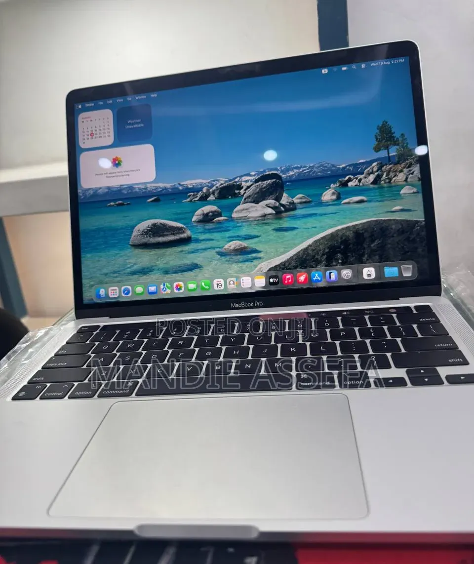 New Laptop Apple MacBook Pro 2020 M1 16GB Apple M1 SSD 1T