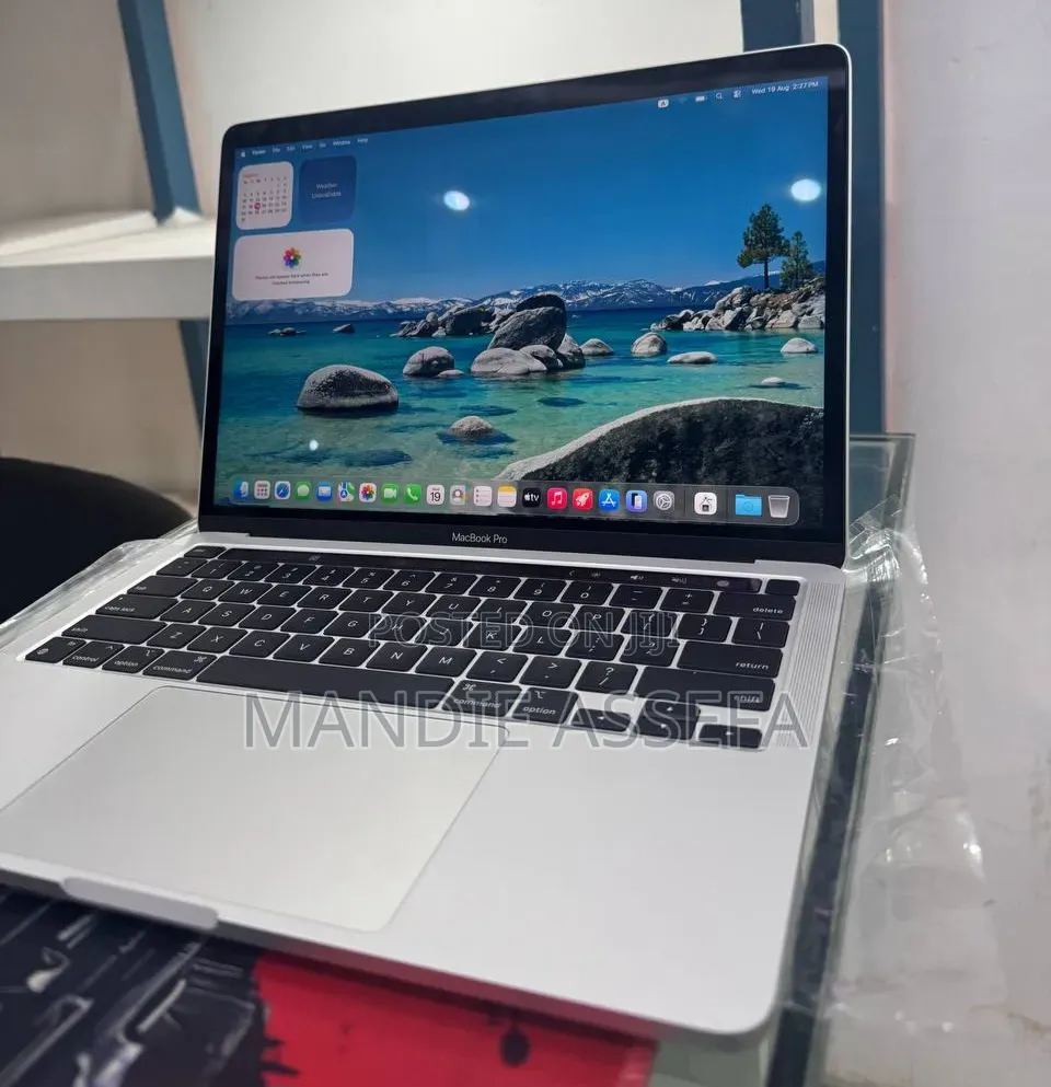 New Laptop Apple MacBook Pro 2020 M1 16GB Apple M1 SSD 1T