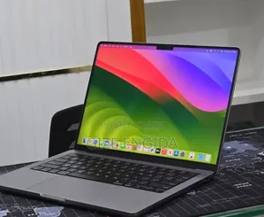 New Laptop Apple MacBook Pro 2023 M3 8GB Apple M3 Pro SSD 512GB