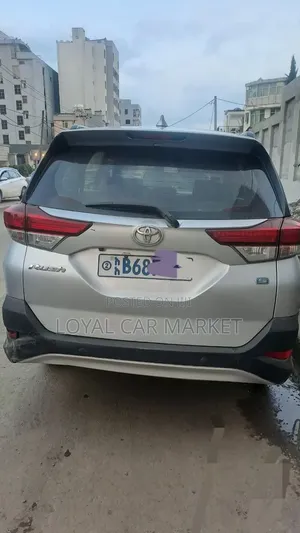 Toyota Rush 2020 Silver