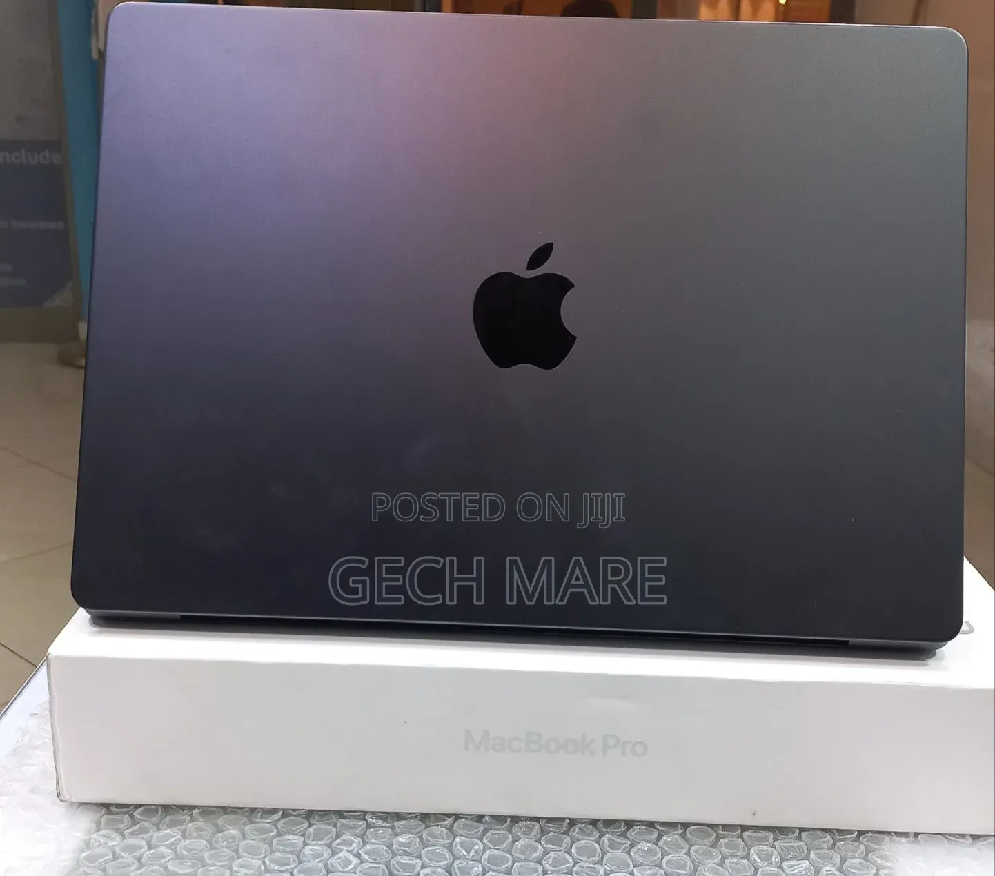 New Laptop Apple MacBook Pro 2025 M5 16GB Apple M5 Pro SSD 512GB