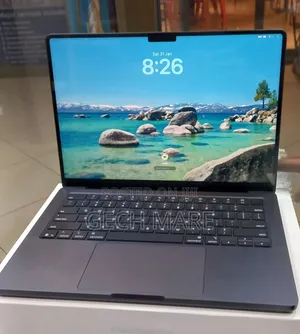 New Laptop Apple MacBook Pro 2025 M5 16GB Apple M5 Pro SSD 512GB