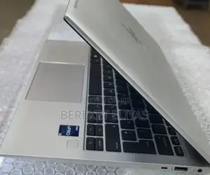 New Laptop HP EliteBook 830 G9 16GB Intel Core i5 SSD 512GB