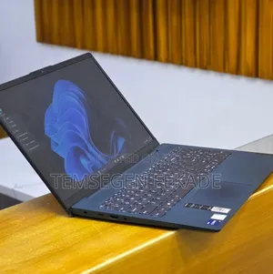 New Laptop Lenovo IdeaPad 520 12GB Intel Core i7 SSD 512GB