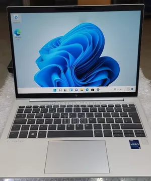 New Laptop HP EliteBook 830 G9 16GB Intel Core i5 SSD 512GB