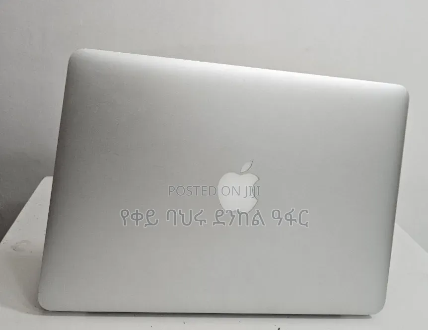 New Laptop Apple MacBook Pro 2015 8GB Intel Core i5 SSD 128GB